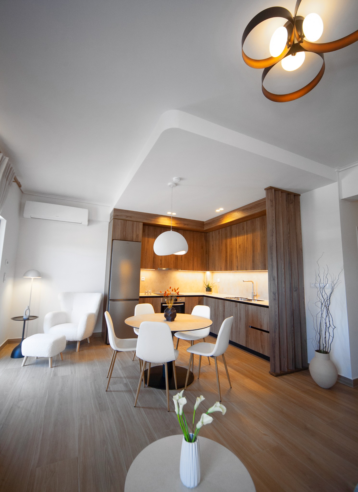 Kitchen and dining area